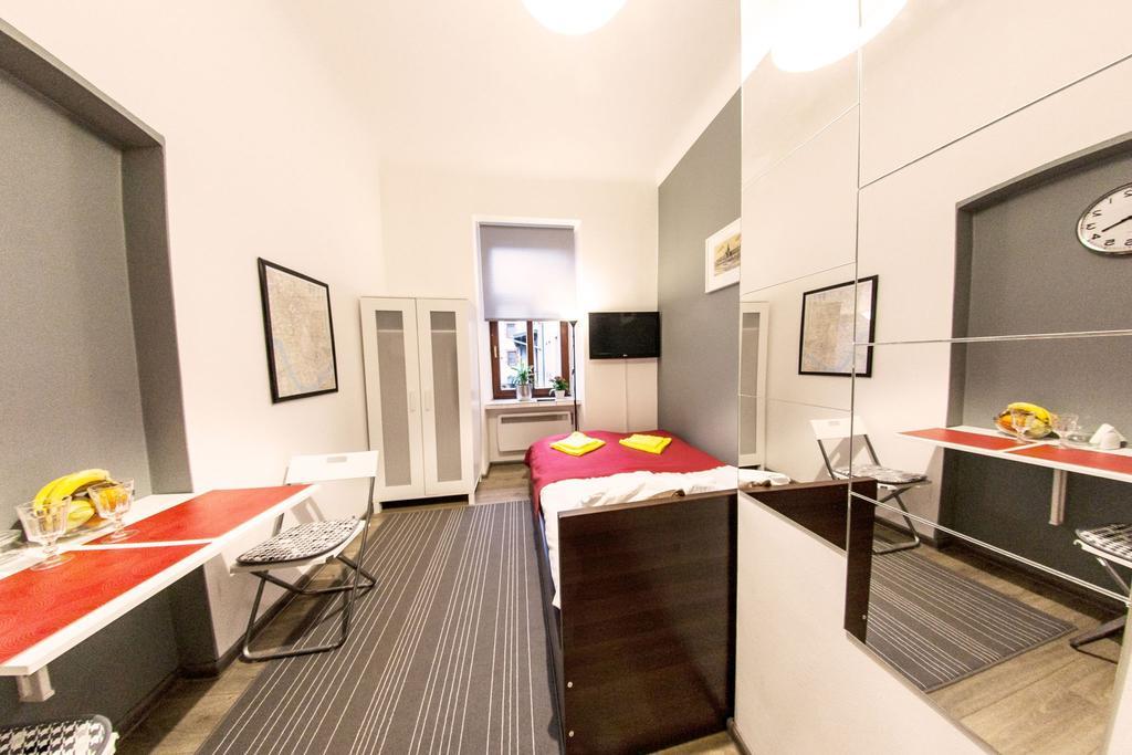 Homely Apartment's Old Town Апартаменти *